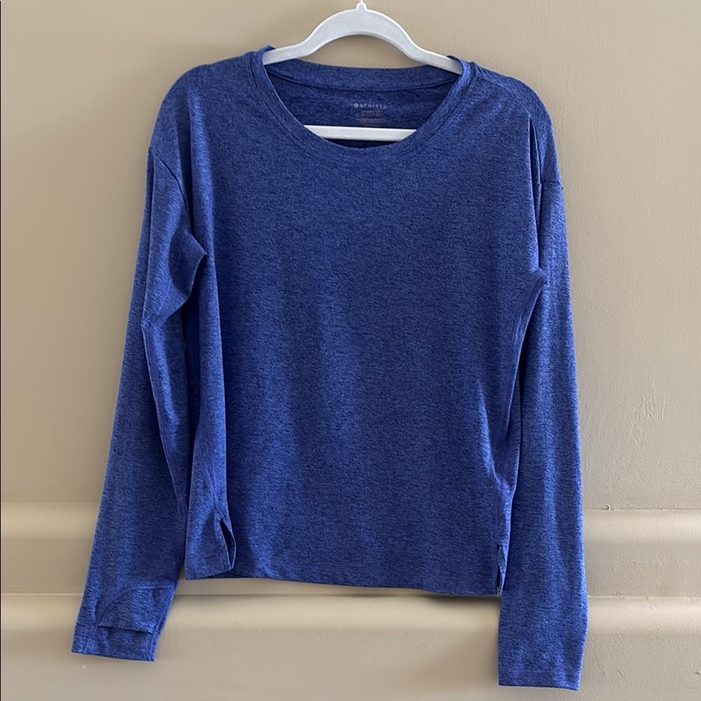 Athleta Uptempo Long Sleeve Top. Periwinkle, Gorgeous Color. Small. Like New.